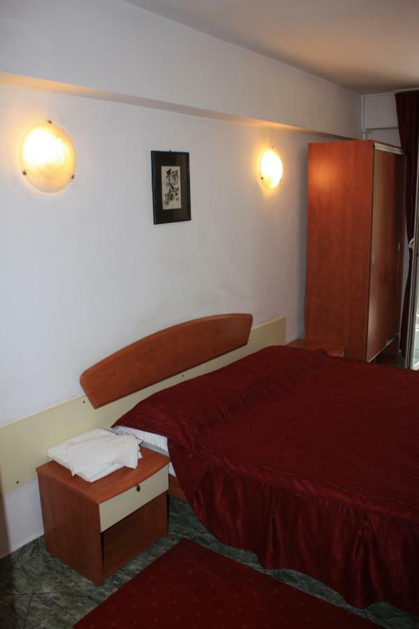 Hotel Vila Mihail Buşteni Exterior foto
